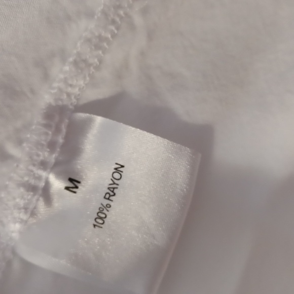 4/$80 White 3/4 Sleeve Blouse - Size Medium - Picture 7 of 7